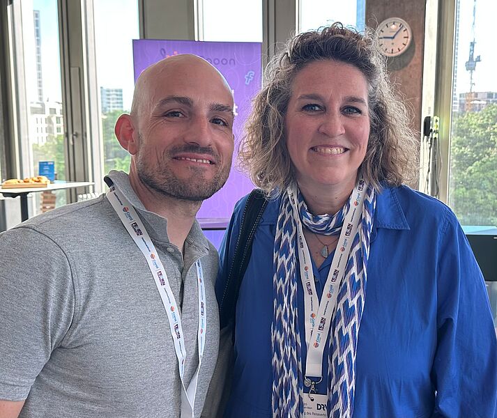 Zu Gast beim Vertrieb: Jonathan Schoenau mit Eva Seller von Tourism Australia