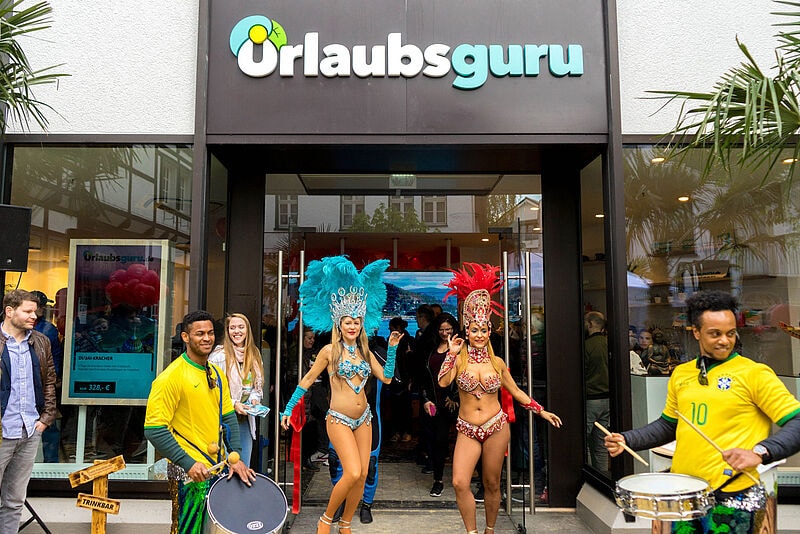 Jubelstimmung bei Urlaubsguru: Das Portal hat das Rennen um das Portal 5vorflug für sich entschieden