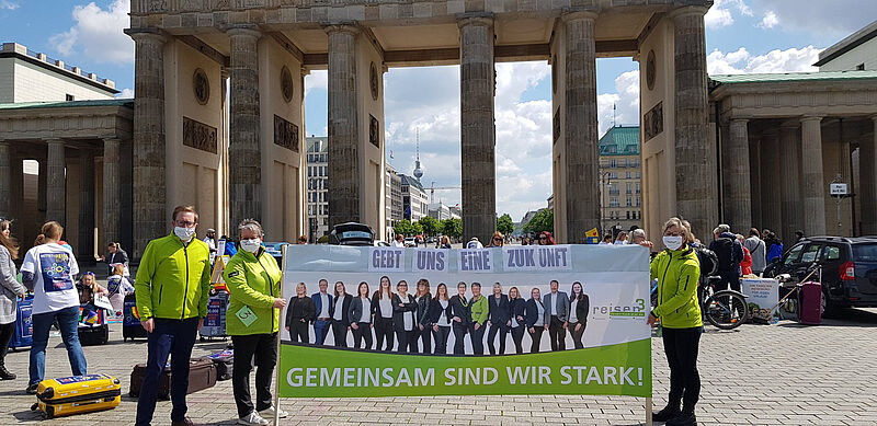 Eine Branche vor dem Abgrund: Reisebüro-Demo in Berlin