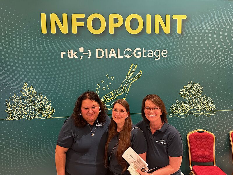 Begrüßung im Xanadu-Resort: Das RTK-Team war …