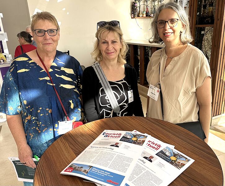 Bereit für die Reisemesse (von links): Rita Brandt (Reisebüro am Markt), Bettina Hohls (Reisebüro Briotours) und Heidi Reese (Reisebüro am Rathaus)