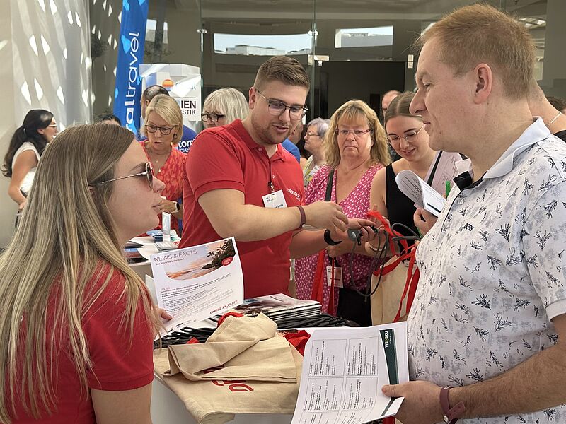 Pascal Schille war mit weiteren Vertriebskollegen für Dertour vor Ort