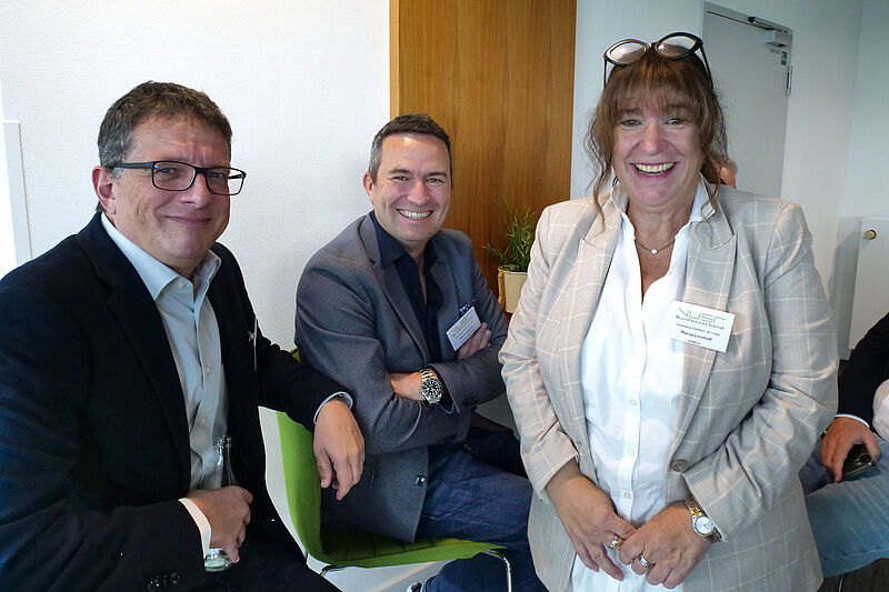 Hatten auch Spaß beim Austausch: Joachim Monski (Paxconnect), Sascha Nitsche (Solamento) und Marija Linnhoff (VUSR). Foto: rie